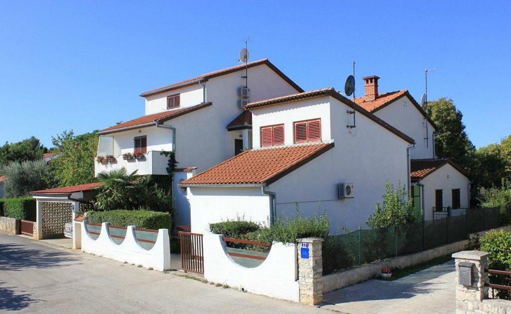 P&D Apartments Fažana Екстериор снимка